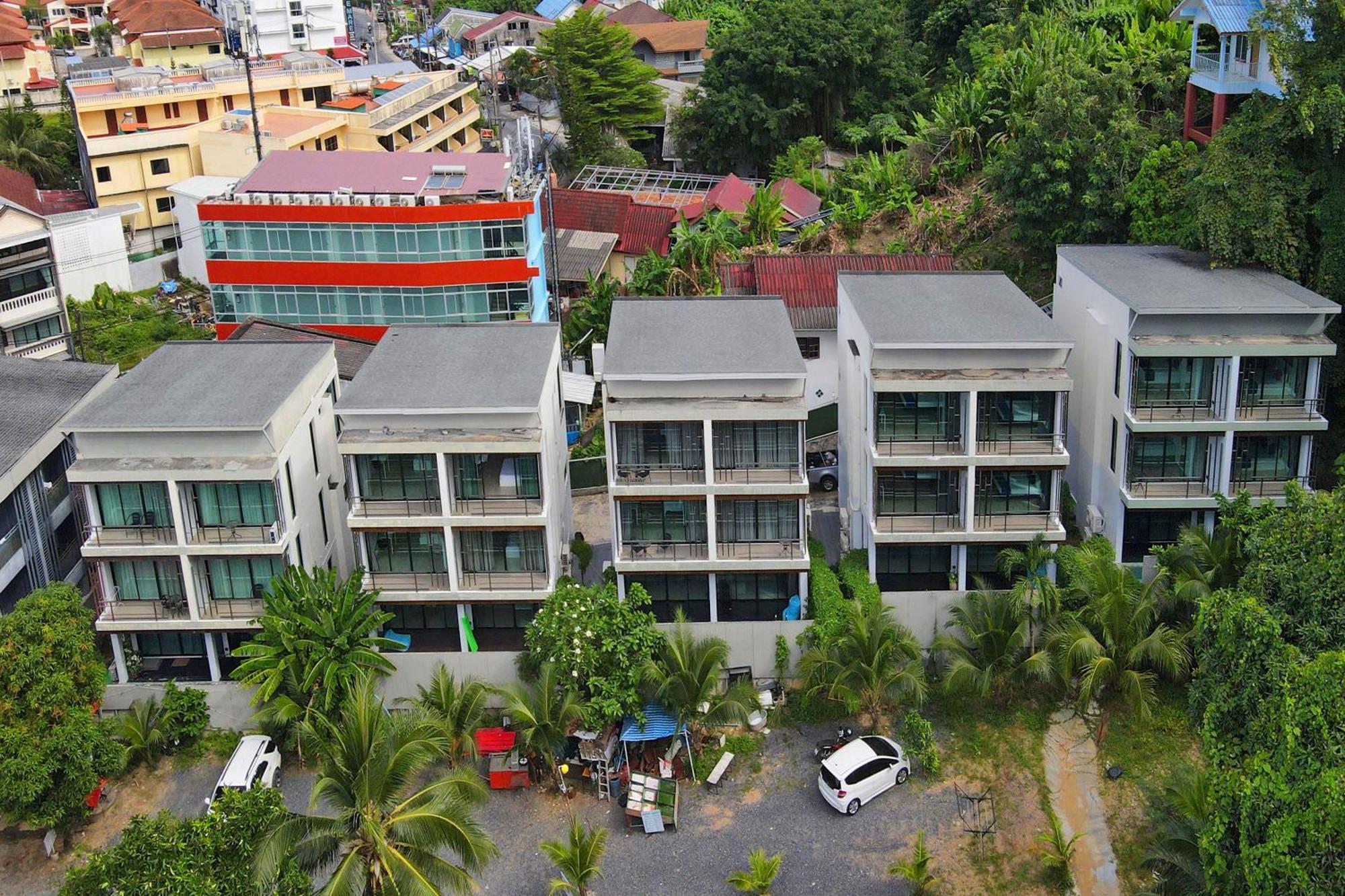 Lively At Vibrant Kata, 4br Pool B2 Near - Utk2 Vila