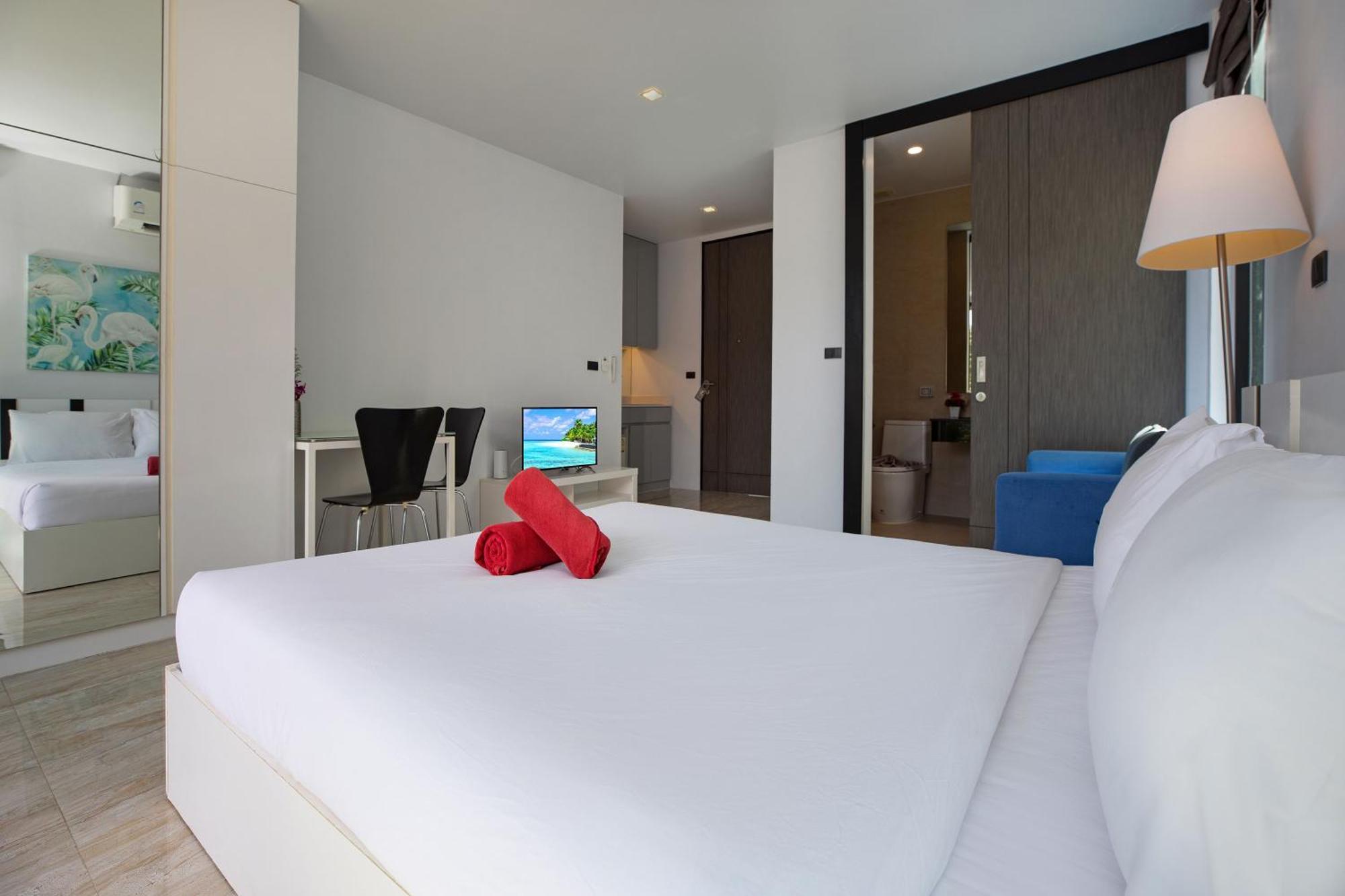 Lively At Vibrant Kata, 4br Pool B2 Near - Utk2 Vila Pantai Kata