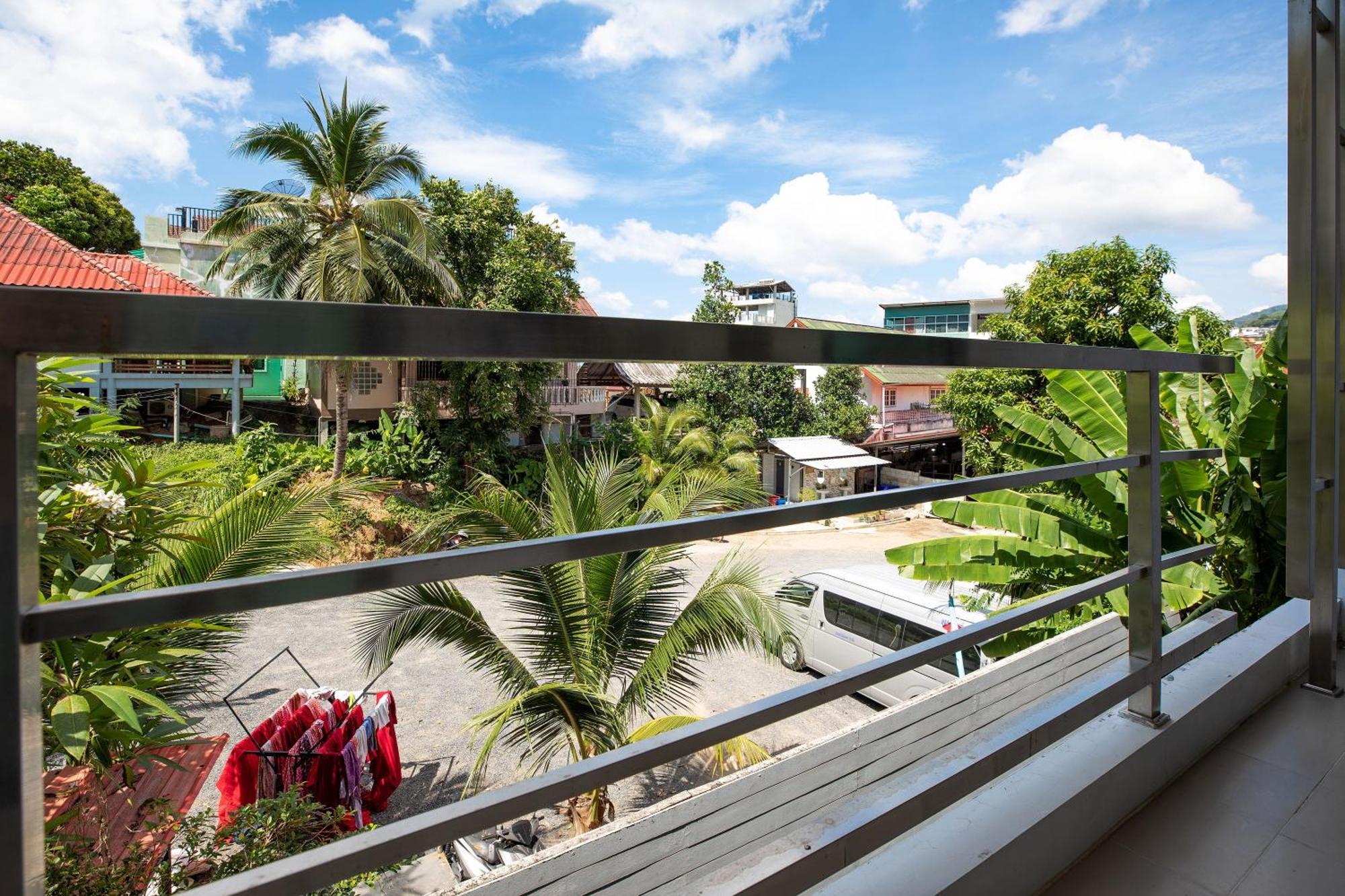 Lively At Vibrant Kata, 4br Pool B2 Near - Utk2 Vila Pantai Kata